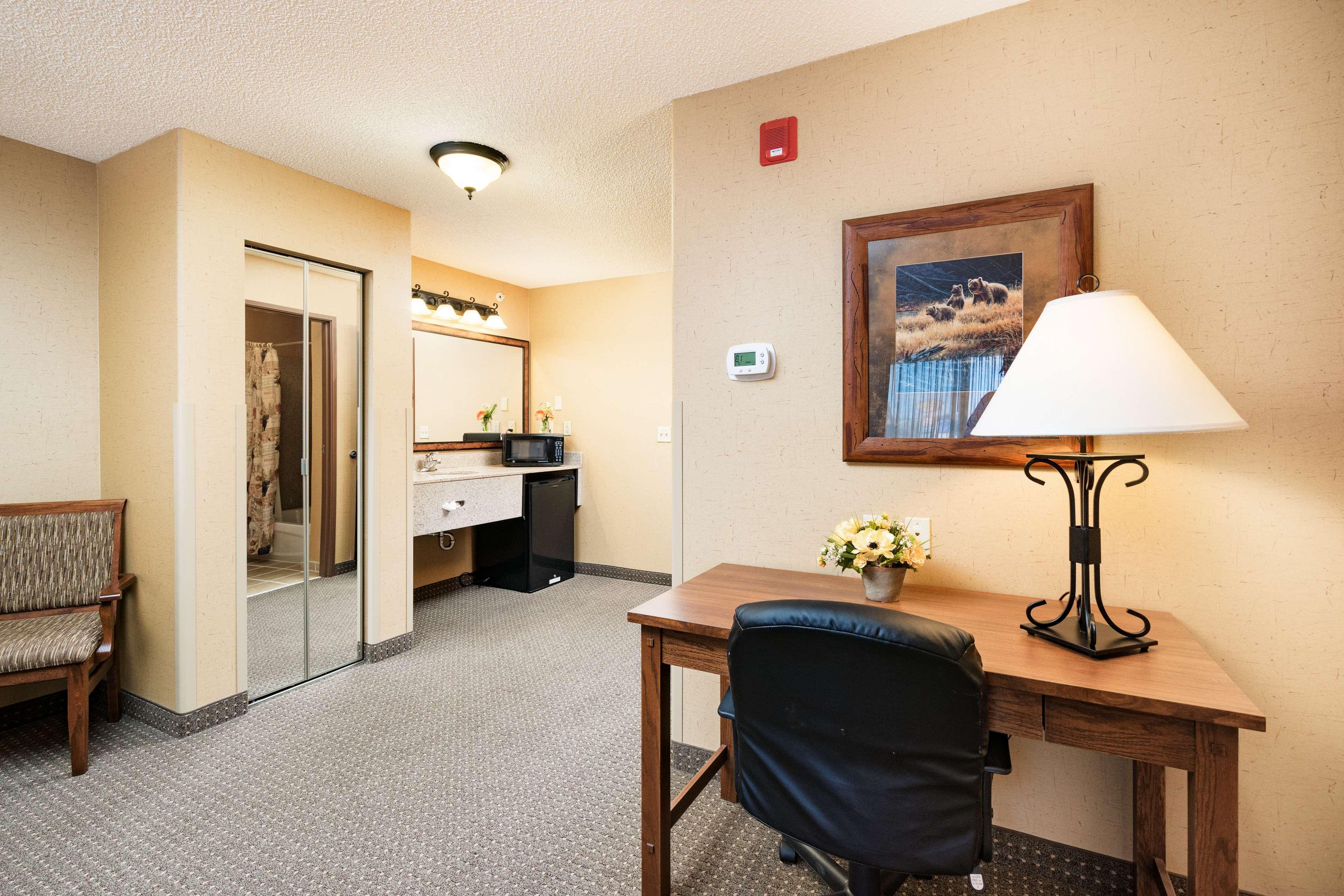 Best Western Plus Kelly Inn & Suites Билингс Екстериор снимка
