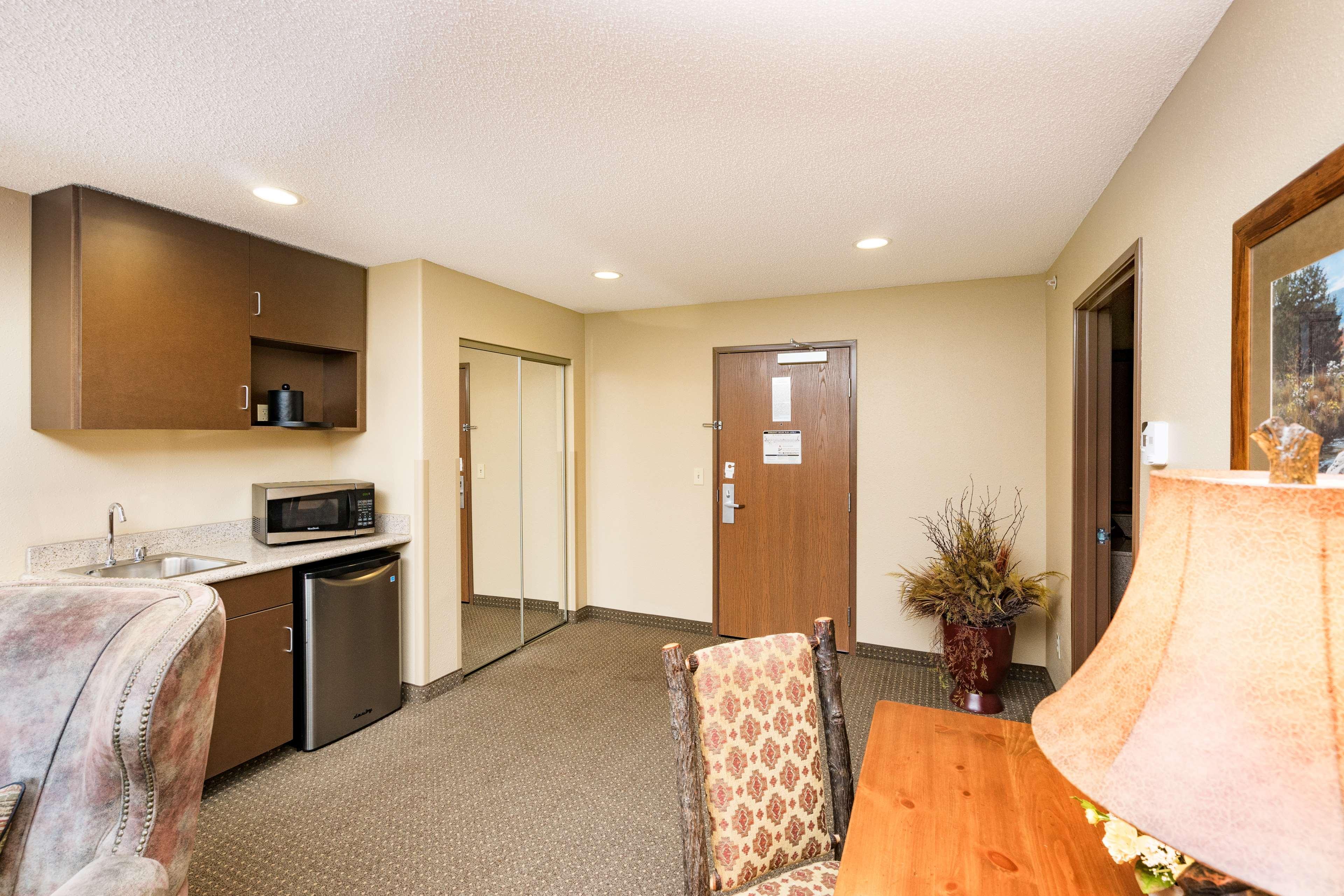 Best Western Plus Kelly Inn & Suites Билингс Екстериор снимка