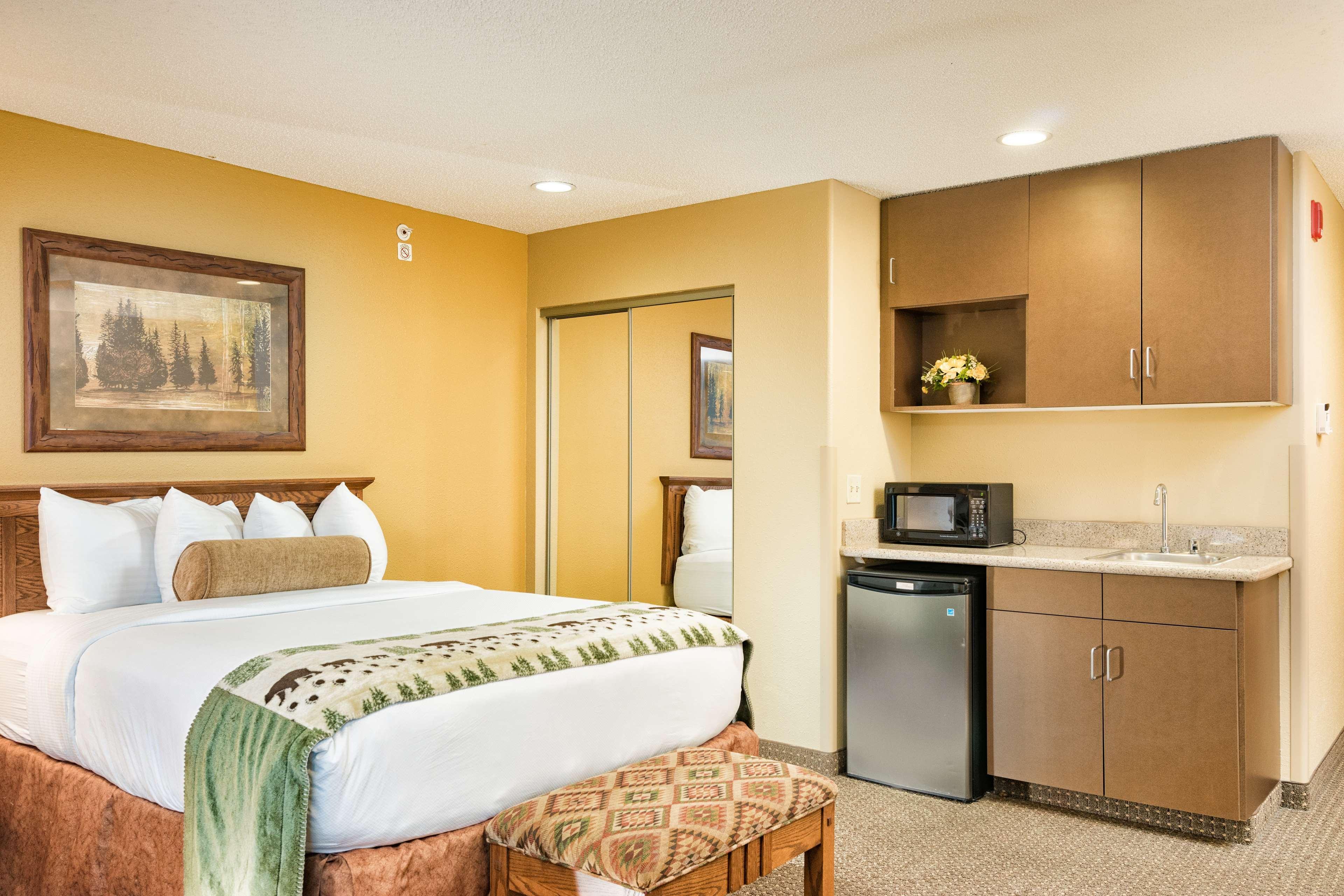 Best Western Plus Kelly Inn & Suites Билингс Екстериор снимка