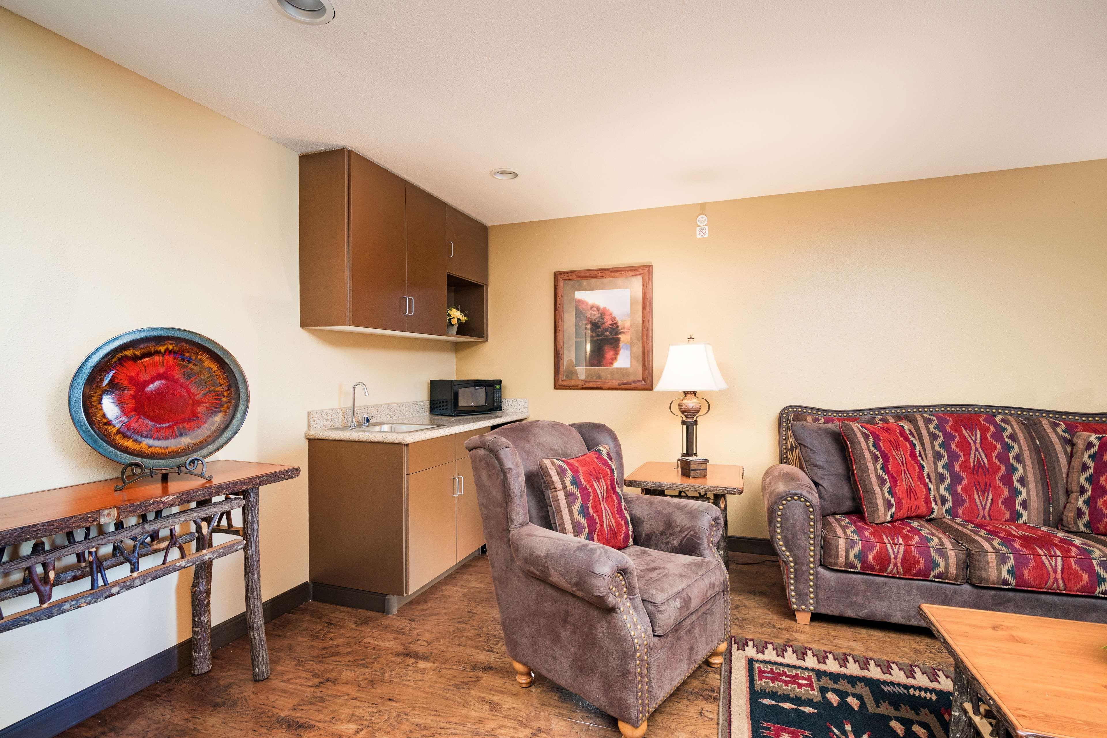 Best Western Plus Kelly Inn & Suites Билингс Екстериор снимка