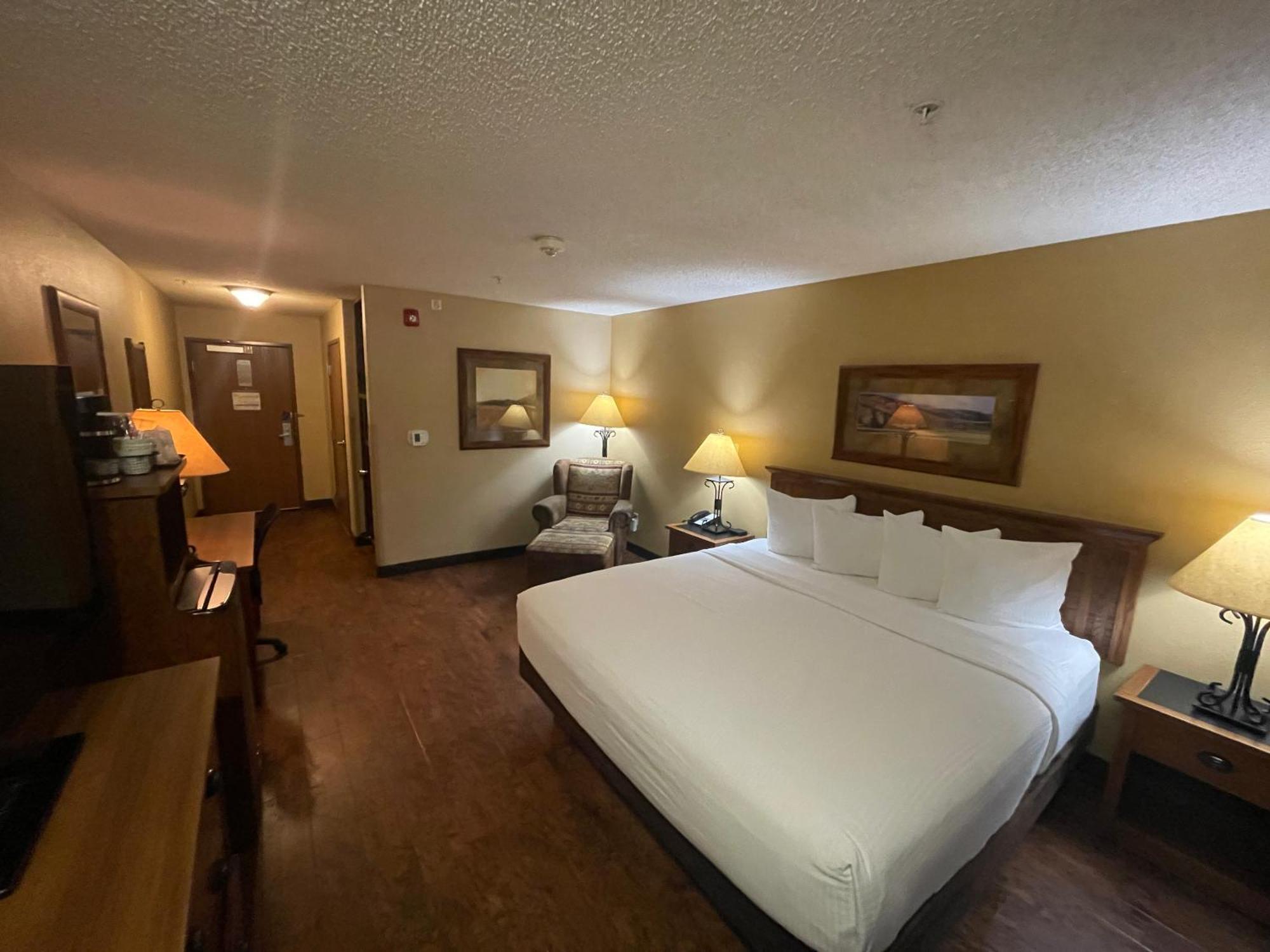 Best Western Plus Kelly Inn & Suites Билингс Екстериор снимка